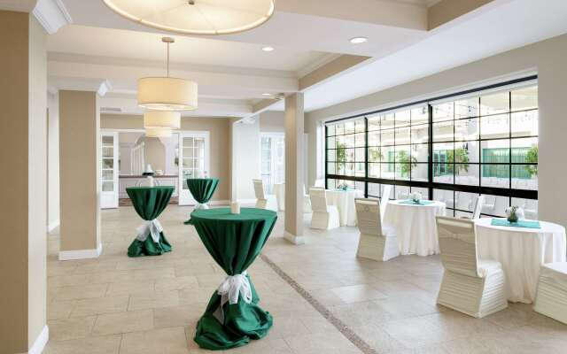 DoubleTree by Hilton San Pedro - Port of Los Angeles