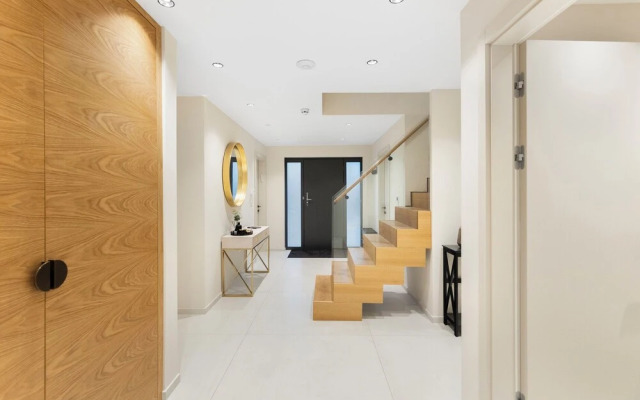 Joy Lane Mansion