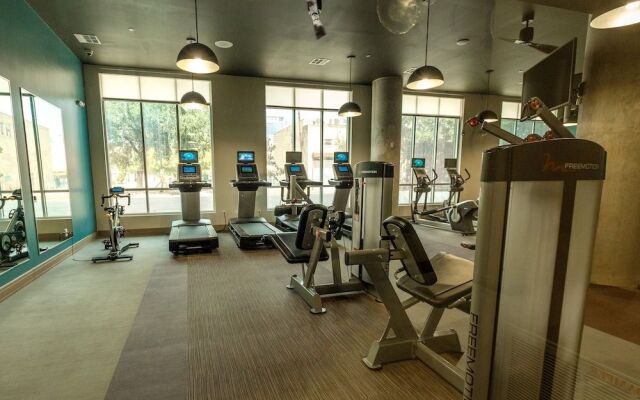 CrashPad Downtown Houston