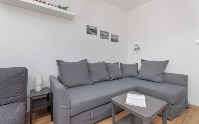 Studio With Sea View Gdynia by Renters