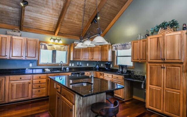 Mountain Merlot 5 Bedroom House