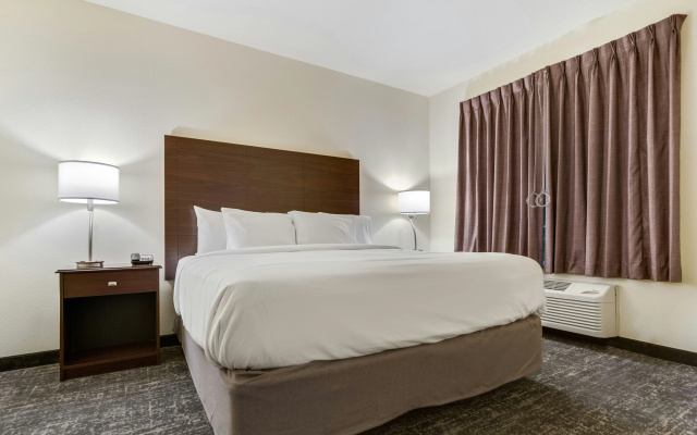 Cobblestone Hotel & Suites - Cozad
