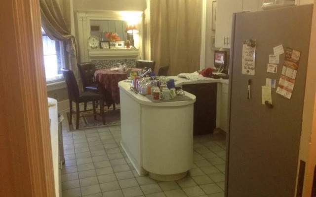 Meridian Manor Bed and Breakfast