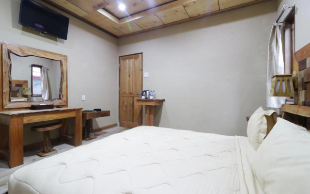 Alloyna Country Cottage