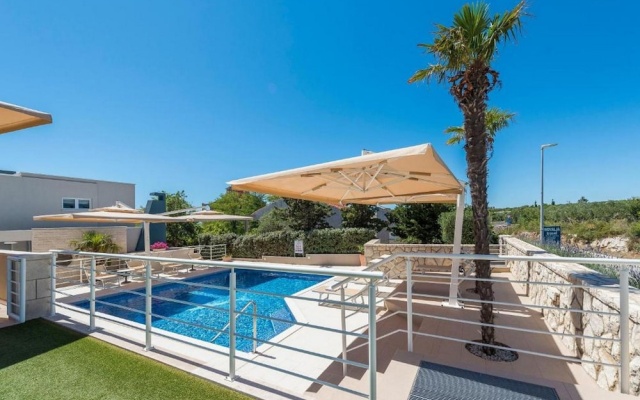 Sargas Suite 5 With Pool View