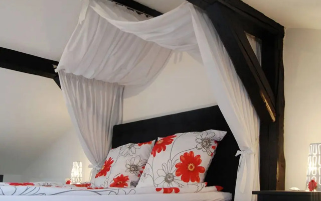 Stunning Apartment in Groalmerode With Garden