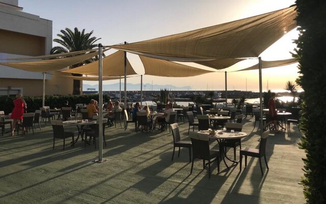 Palm Beach Hotel