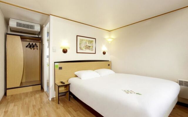 Hôtel Restaurant Campanile Issoudun