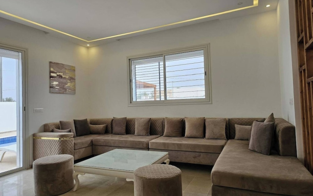 Luxurious Villa Rental in Houmt Souk, Djerba - Perfect Family Retreat