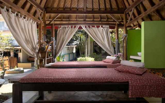 The Tanis Beach Resort Nusa Lembongan
