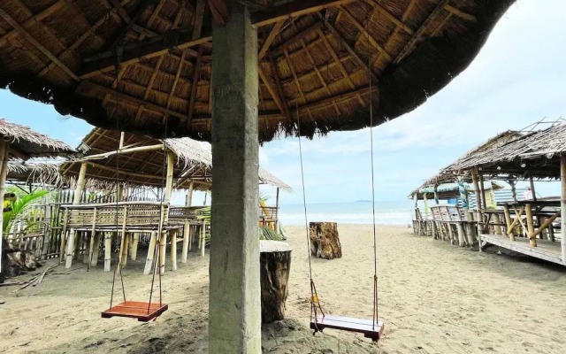 Half Moon Village and Beach House