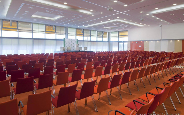 Holiday Inn Berlin Airport - Conference Centre by IHG