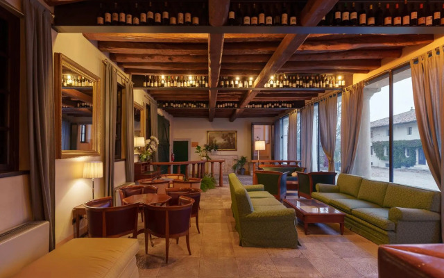 Hotel Villa Policreti