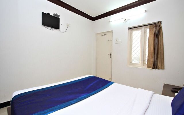 OYO 8736 Hotel Pratham International