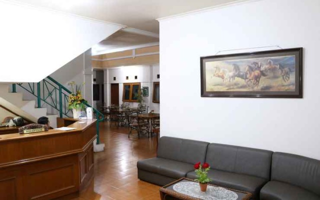 Wisma Gandapura – Hotel Rooms – Bandung