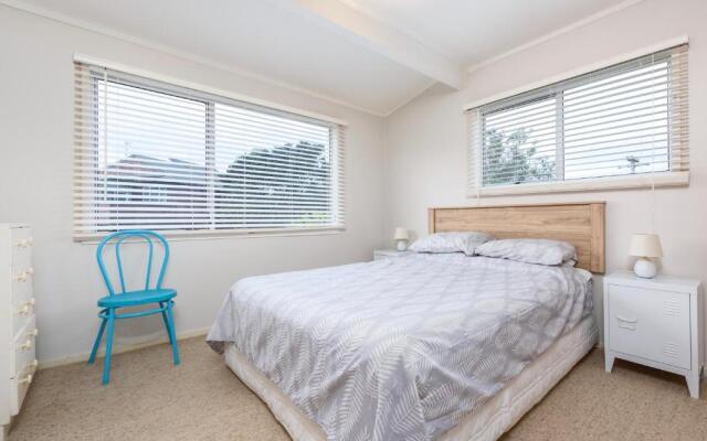 Laze on Loop - Waihi Beach Holiday Home
