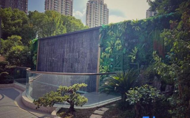 Shanghai Xujiahui center Hongqiao Road Manhe hotel