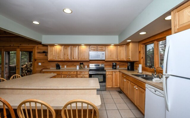 McKenzies Mountain 7 Bedroom House