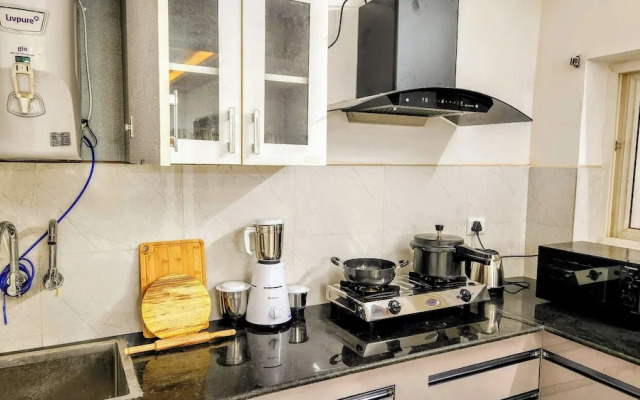Crescent Stays Serviced Apartment