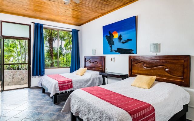 Witch's Rock Surf Camp Beachfront HOTEL