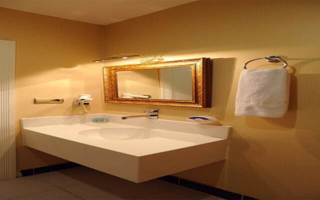 Pelikan Otel