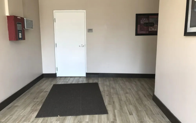 2 Bed 2 Bath in Studio City