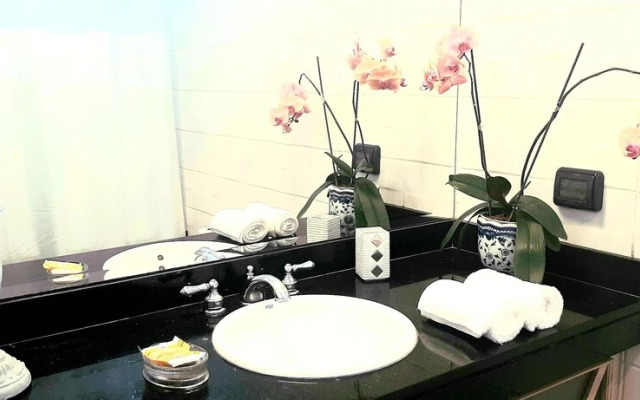 Ana Frank Boutique Hotel