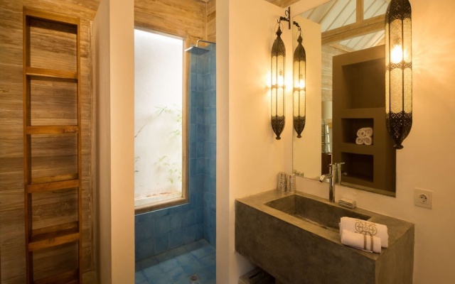 Bali Villa Near the Beach, 2023 – Bathroom – Kerobokan Kelod