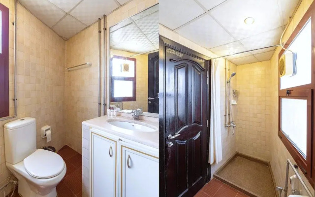 Hafez Hotel Apartments