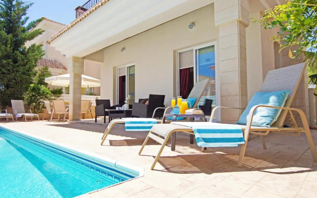 Villa Alyson