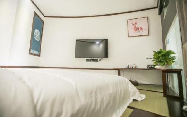 Yueming Siji 3D Cinema Hotel