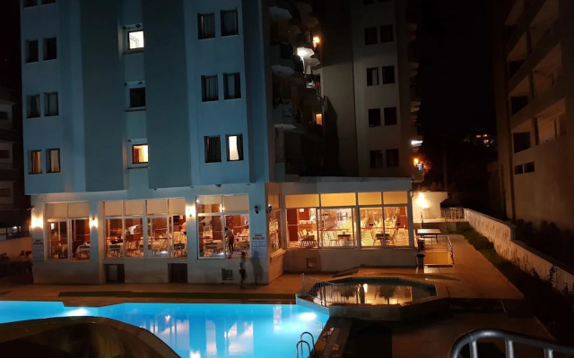 Bella Pino Beach Club Hotel