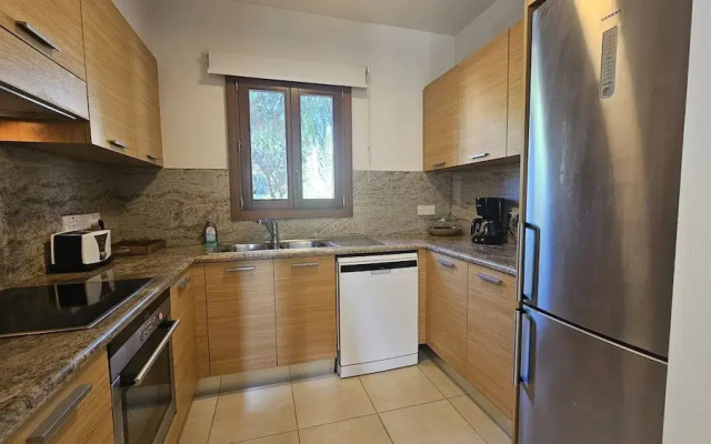 62 APH - Stay Aphrodite Hills Apartment