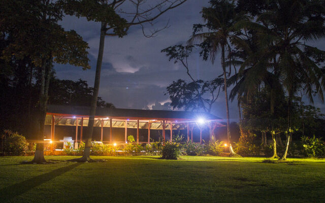 Lirio Lodge