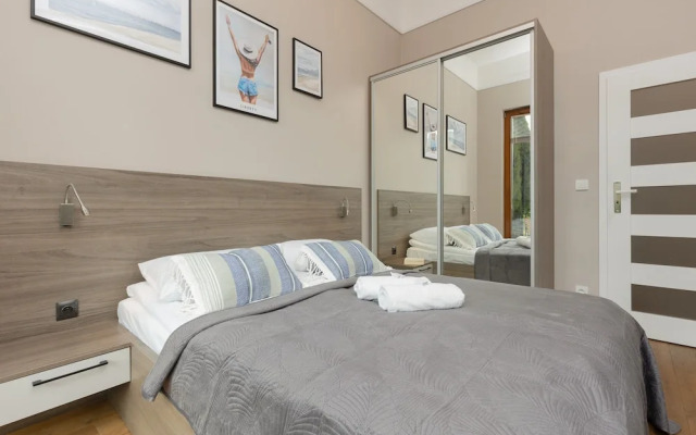 Spacious Apartment Bergamotki by Renters