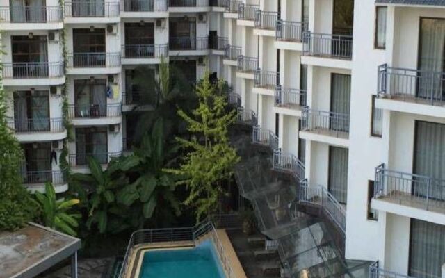 Yangshuo Tangrenjie Hotel
