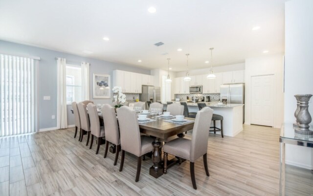 Oakwood Street Villa Solterra