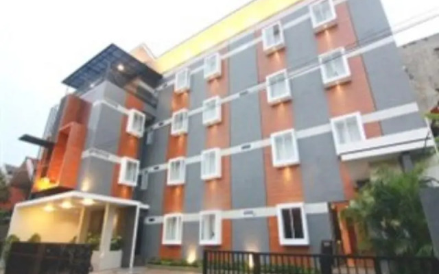Cilandak Heights Hotel
