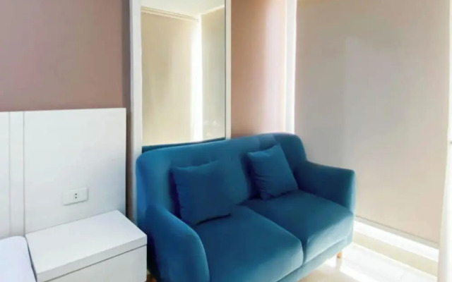 Good Homey Studio Apartment At Warhol (W/R) Residences
