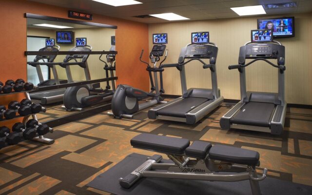 Courtyard by Marriott Detroit Utica