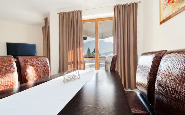 Limba Apart House