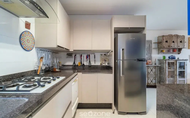 Apt w/ Grill 800m From the Beach, Jurere Sca0208