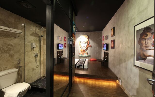 The Hulo Hotel Gallery