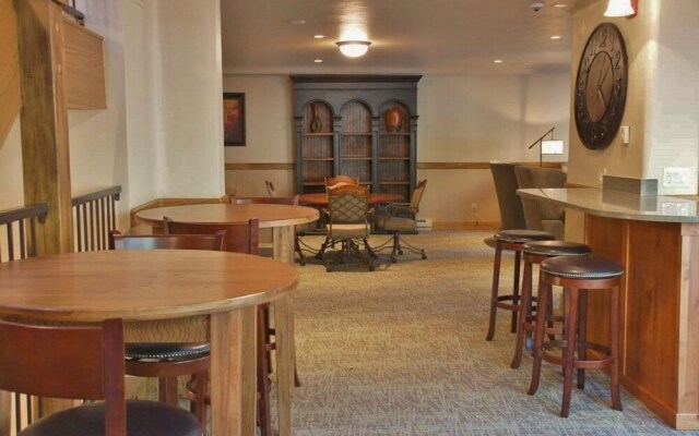 The Phoenix 228 4 Bedroom Condo