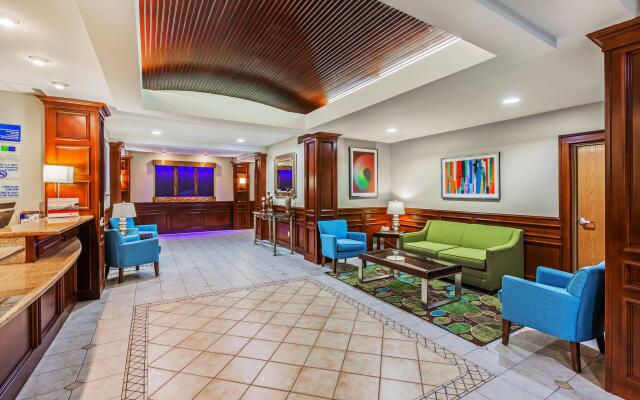 Holiday Inn & Suites Pharr