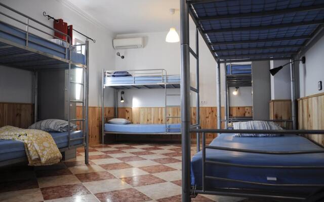 Triana Backpackers