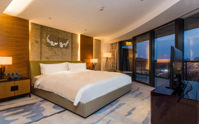 Holiday Inn Nanjing Xuanwu Lake by IHG