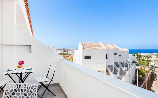 97 HERMOSA MARINA PRIMAVERA CON TERRAZA y PISCINA