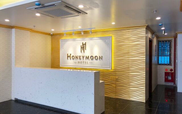 Honeymoon Hotel & Apartment