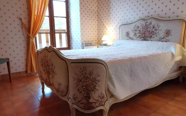 Gîte Allègre, 4 pièces, 6 personnes - FR-1-582-161